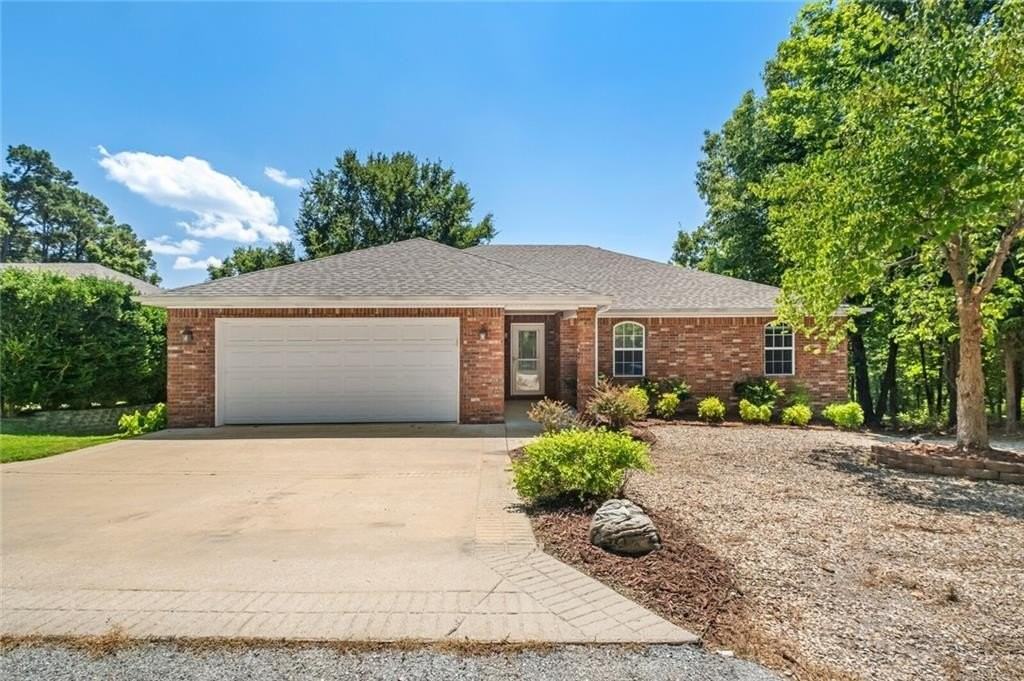 99 Buckingham Dr - Photo 2 of 34