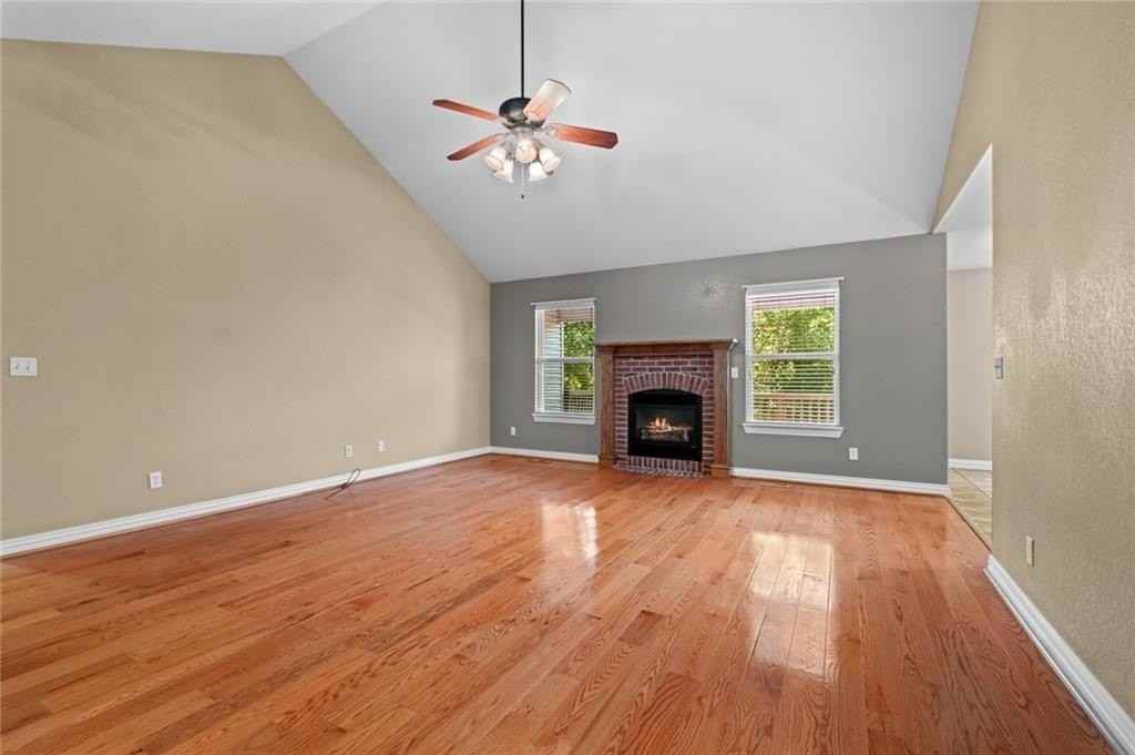 99 Buckingham Dr - Photo 5 of 34