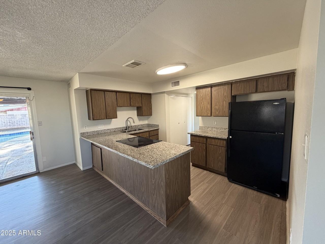 5249 W Crocus Dr - Photo 2 of 12