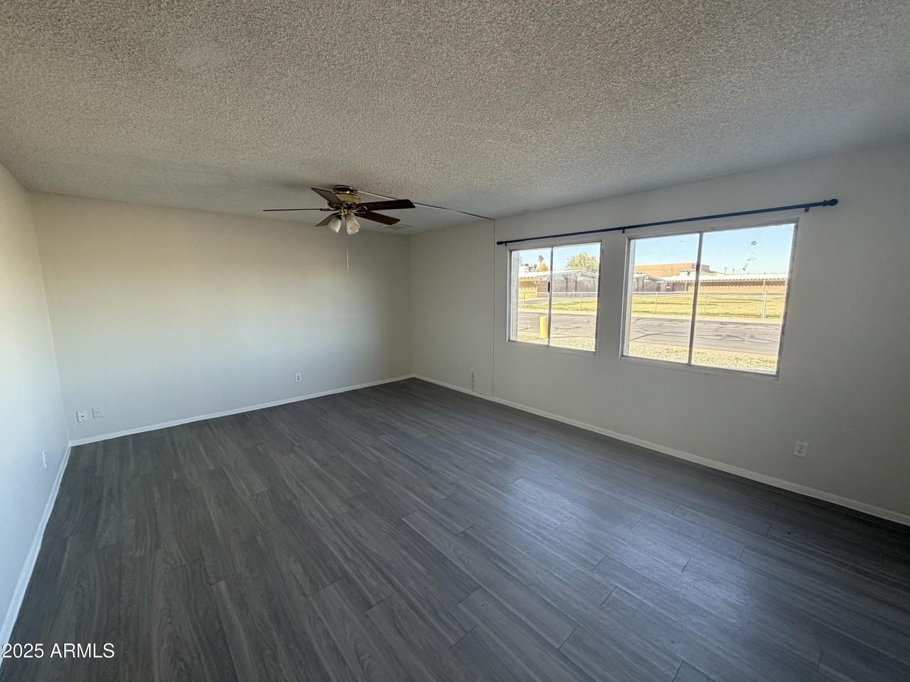 5249 W Crocus Dr - Photo 7 of 12