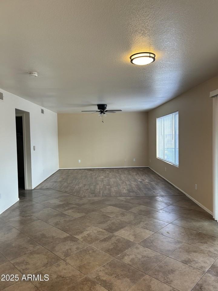 15887 W Tasha Dr - Photo 7 of 17