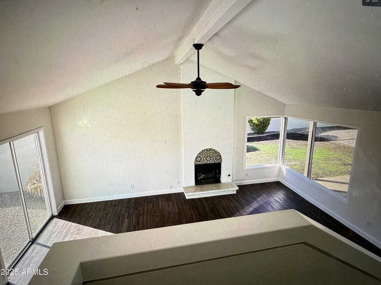 912 E Acacia Cir - Photo 4 of 18