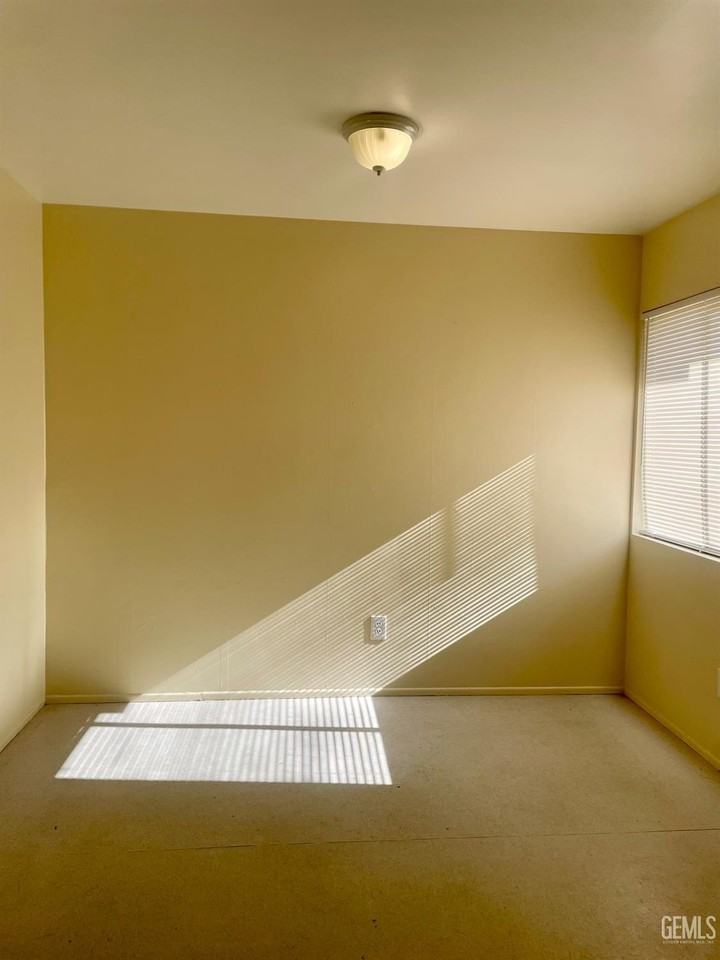 620 Norris Rd - Photo 2 of 9