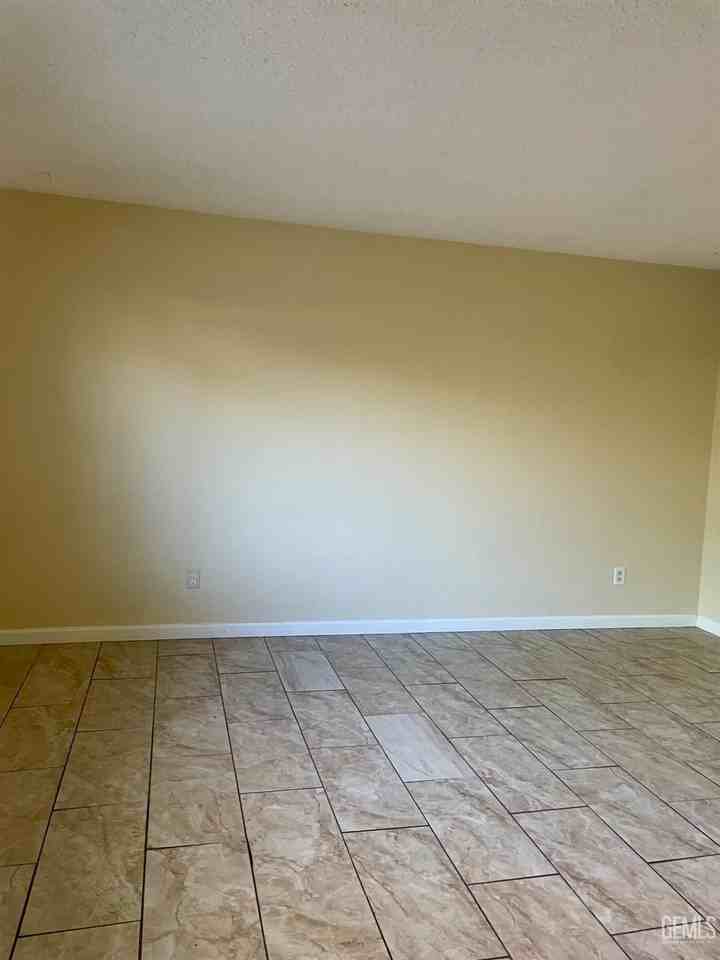 620 Norris Rd - Photo 3 of 9