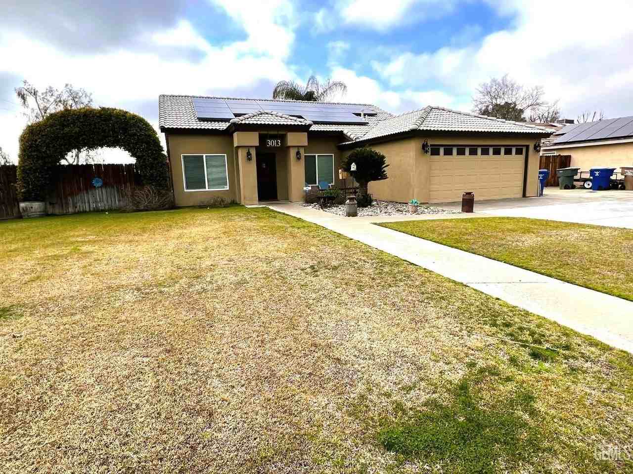 3013 Verdugo Ln - Photo 2 of 39