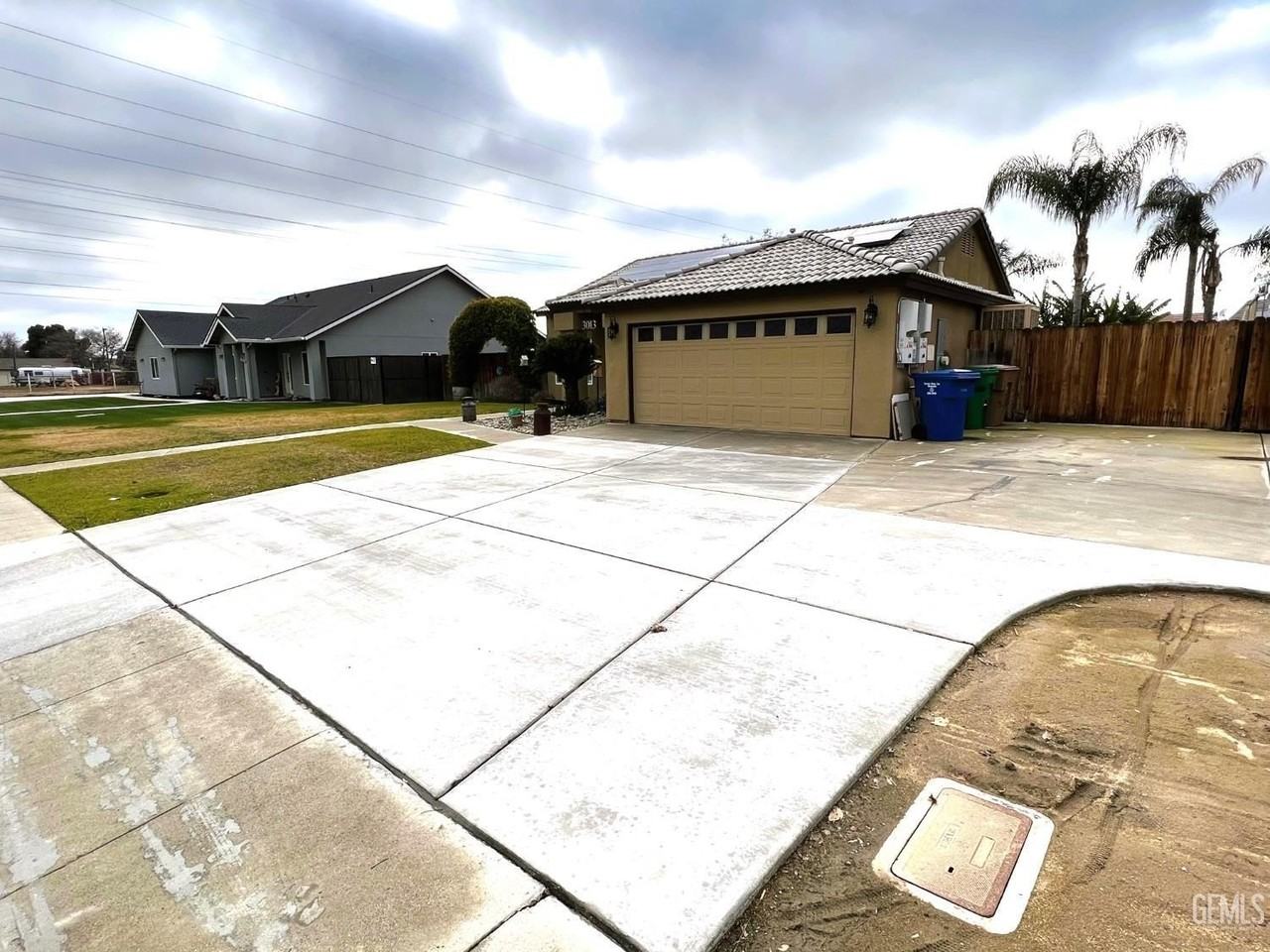 3013 Verdugo Ln - Photo 3 of 39