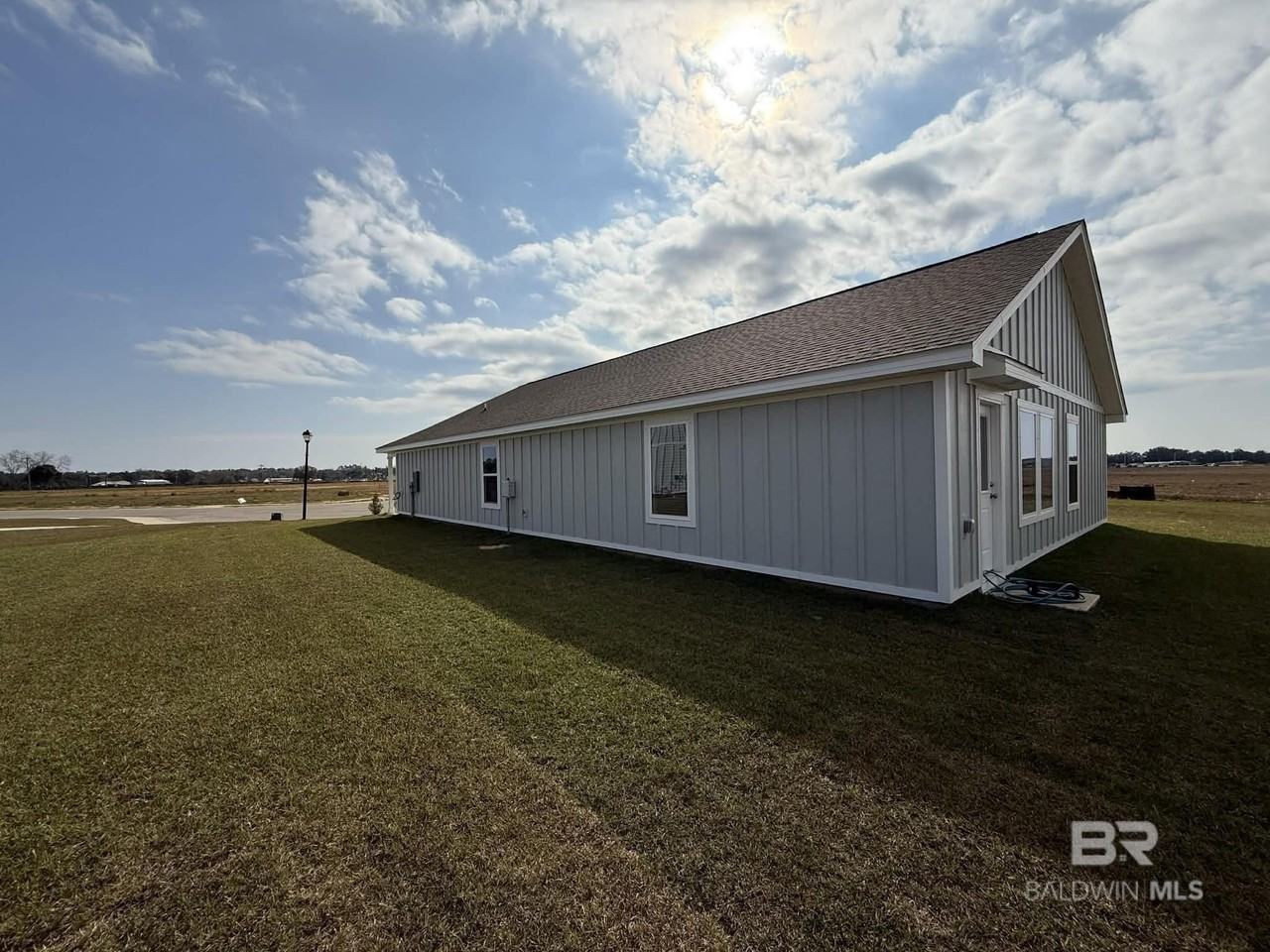 16223 Eden St - Photo 2 of 45