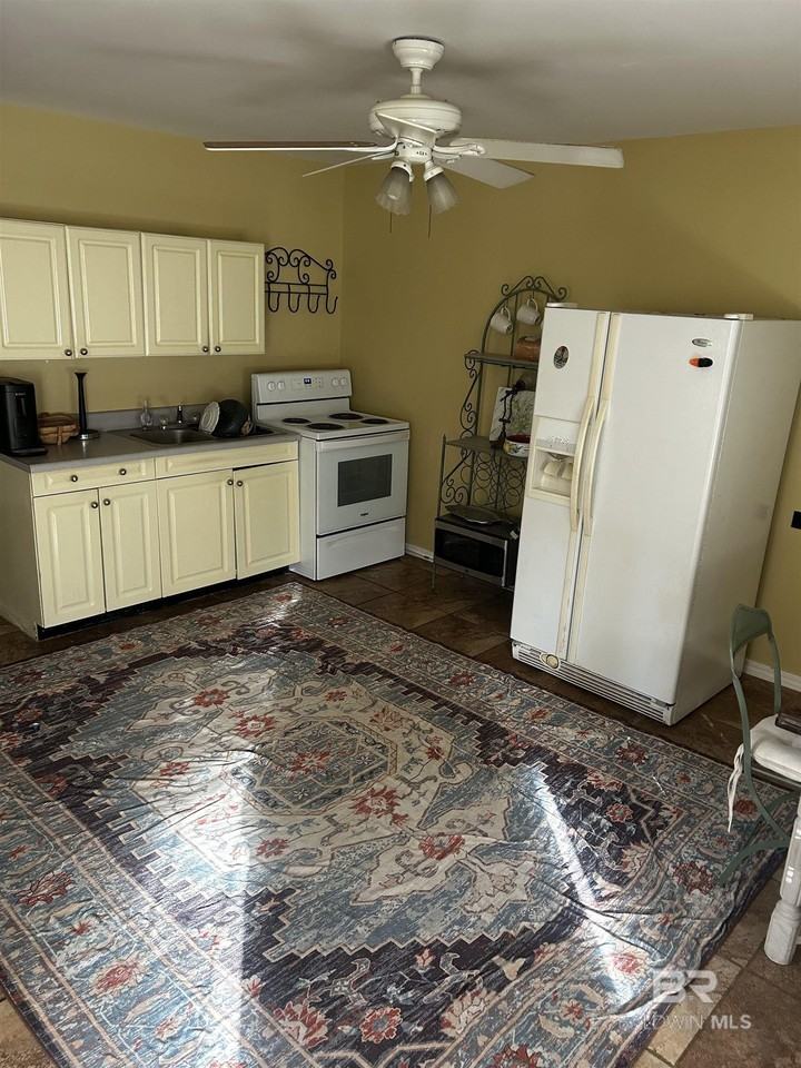 22985 High Ridge Rd - Photo 2 of 5