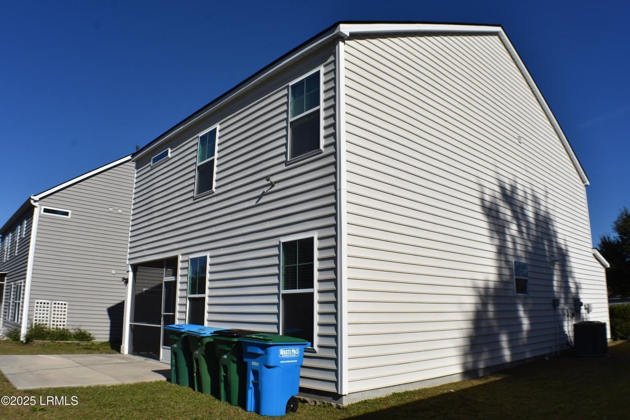 11 Kings Cross Ct - Photo 2 of 23