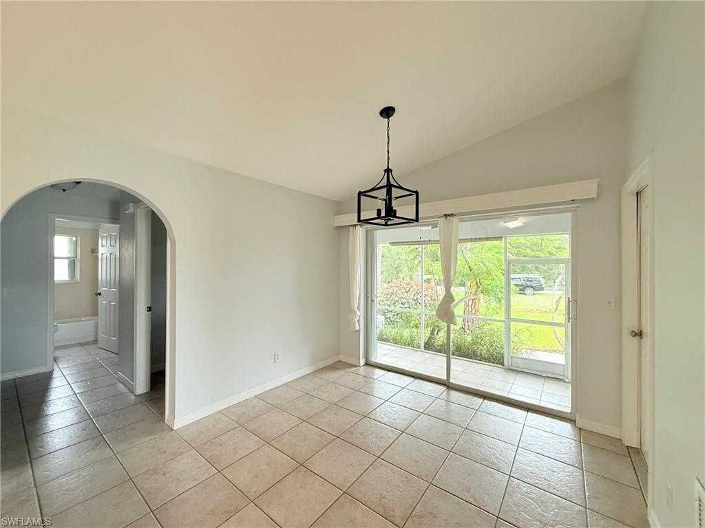 27595 Imperial River Rd - Photo 5 of 28