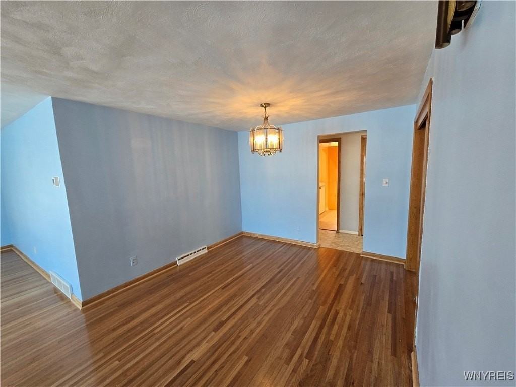 39 Lennox Ave - Photo 5 of 19