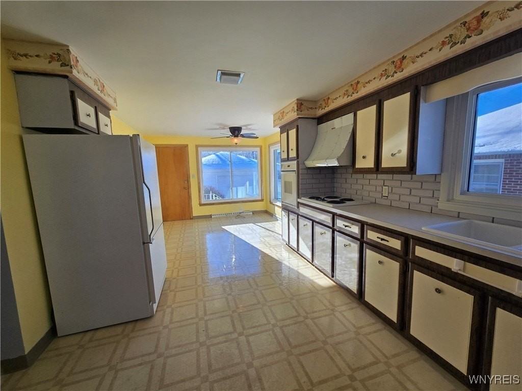 39 Lennox Ave - Photo 7 of 19