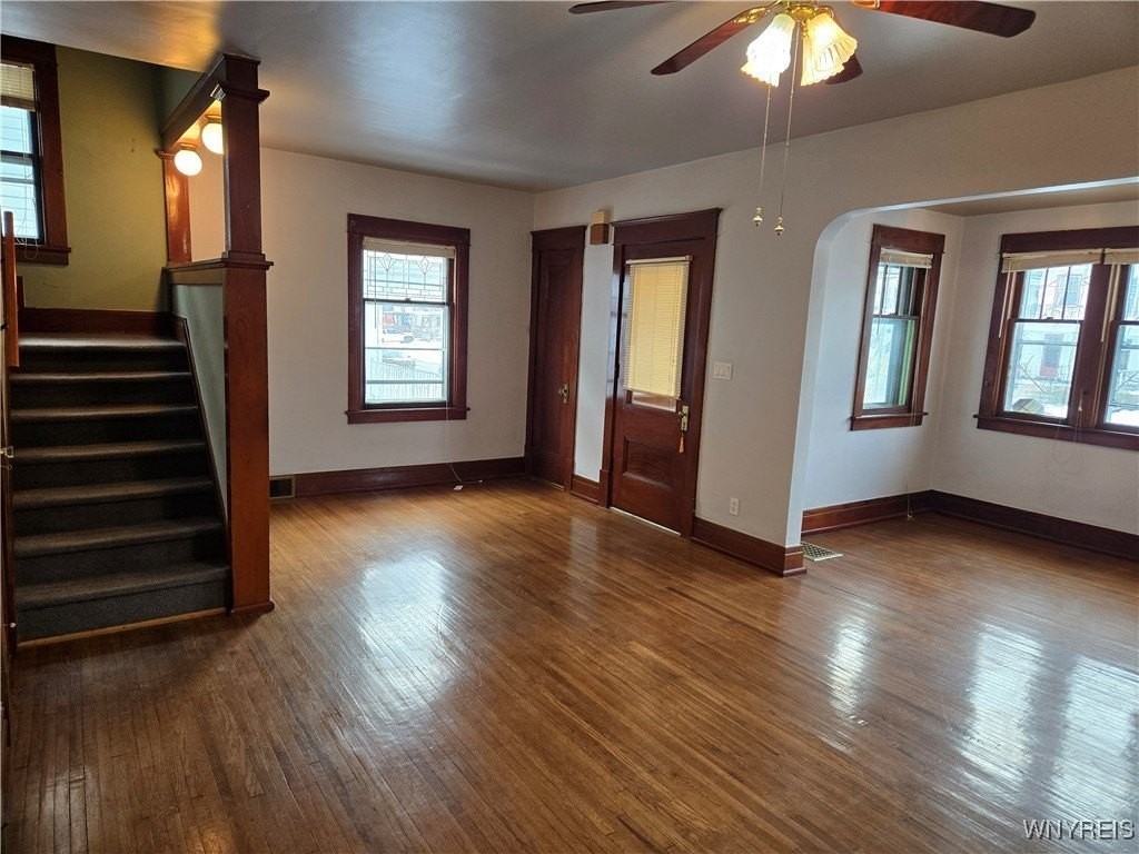 137 Commonwealth Ave - Photo 5 of 31