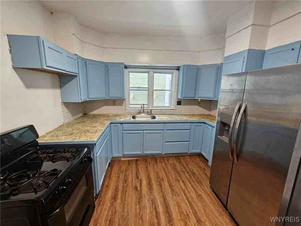 60 Pomona Pl - Photo 5 of 8