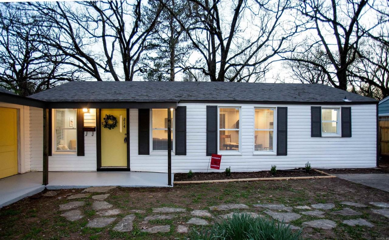 214 Belmont Dr - Photo 2 of 12