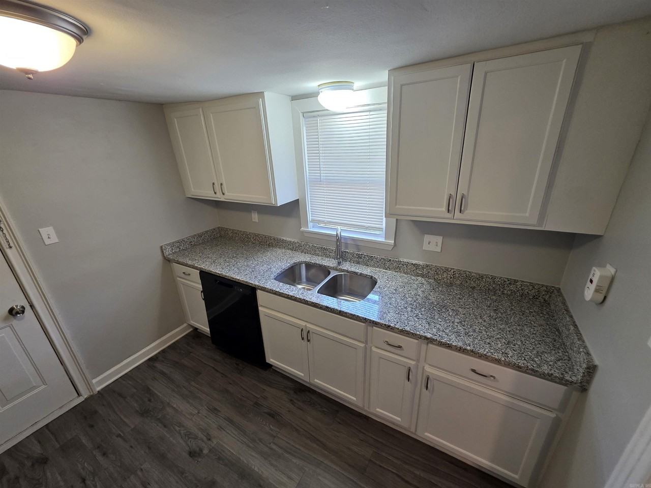 214 Belmont Dr - Photo 6 of 12