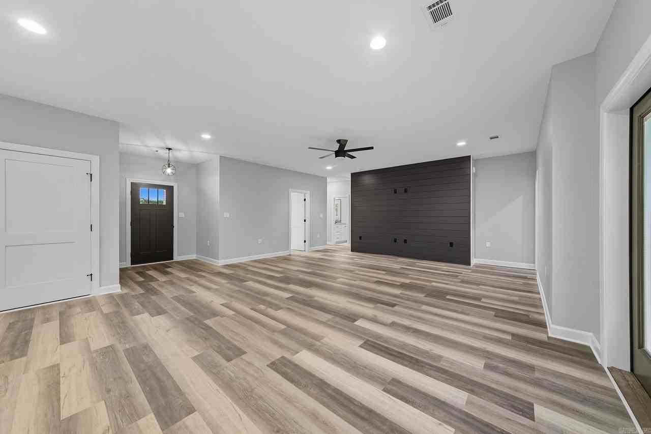 505 Sweet Gum Ct - Photo 2 of 27