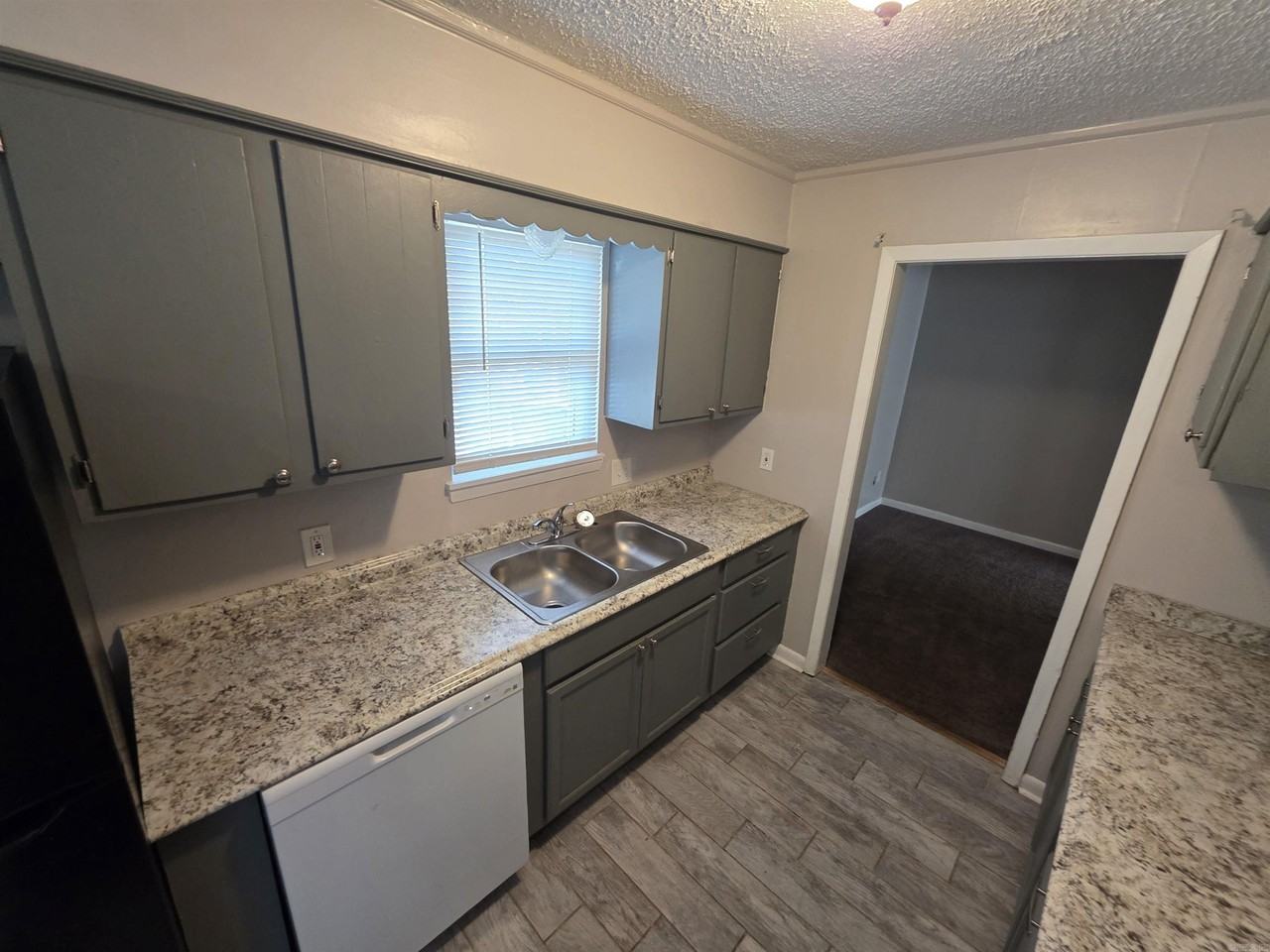 8 W Windsor Dr - Photo 6 of 18