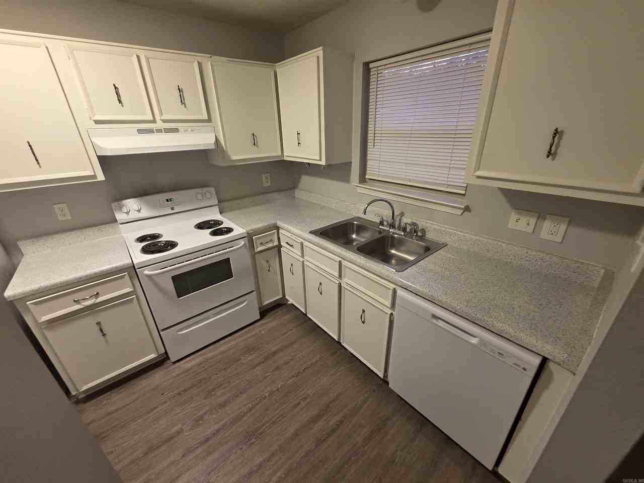 12 Edgehill Cv - Photo 5 of 13