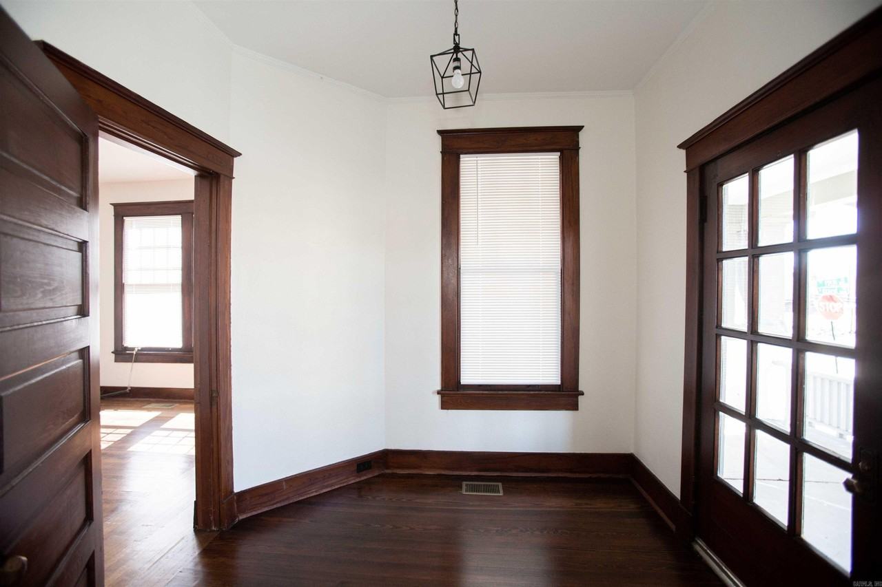 1871 S Izard St - Photo 4 of 46