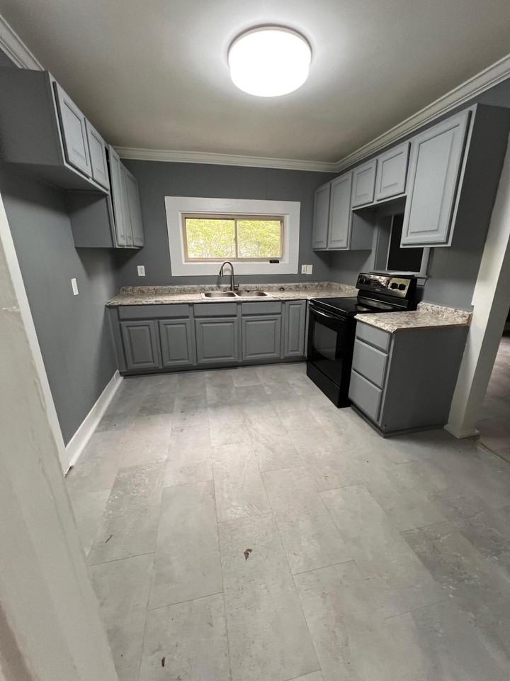 2001 Garfield St - Photo 2 of 8