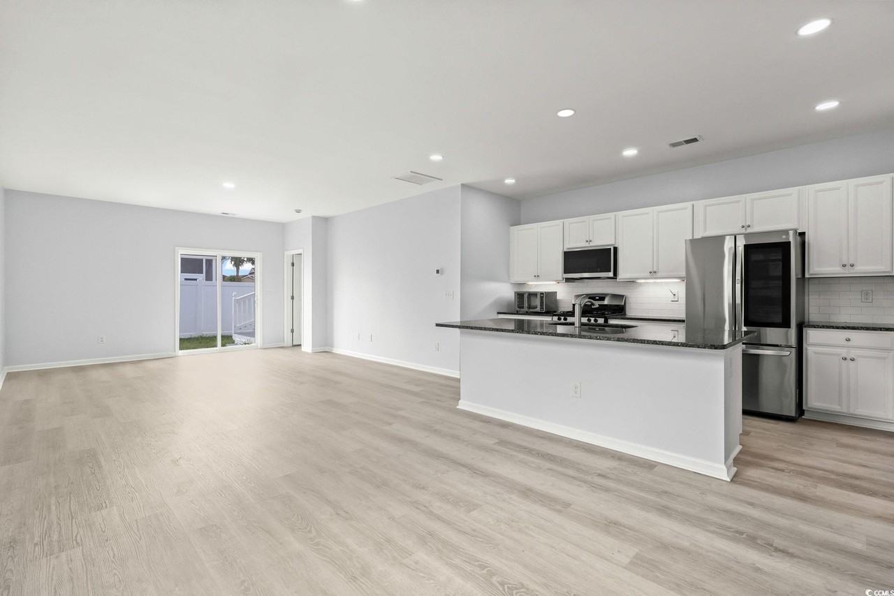 336 Hidden Cove Dr - Photo 3 of 38