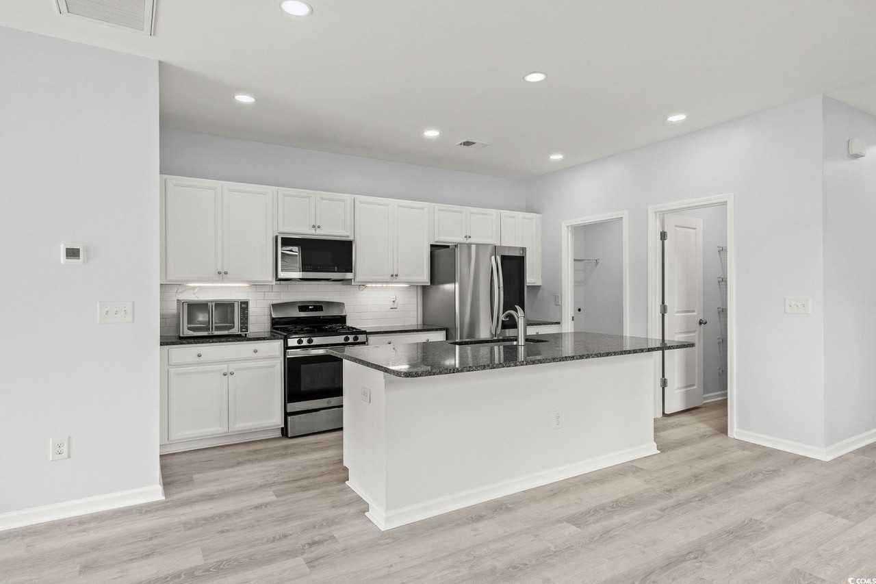 336 Hidden Cove Dr - Photo 5 of 38