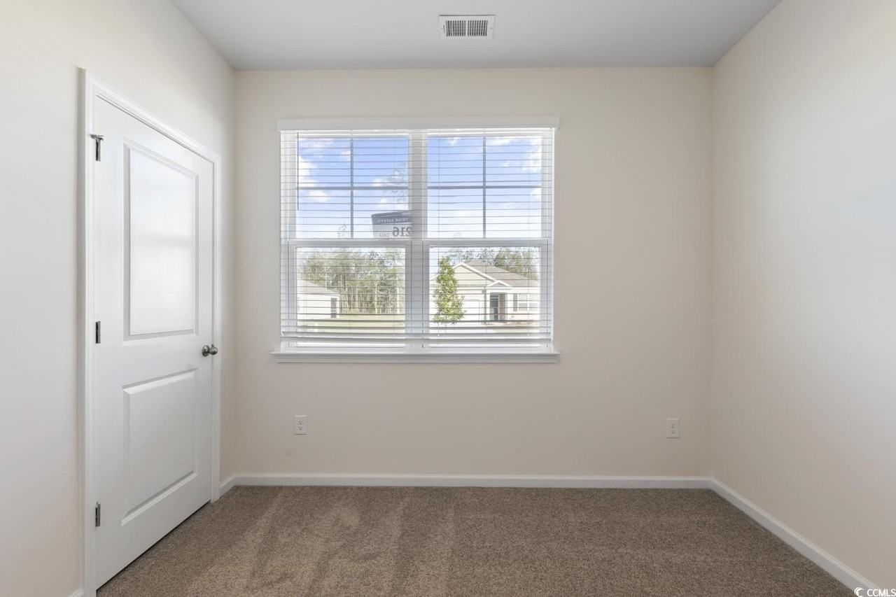 1833 Castlebay Dr - Photo 4 of 27