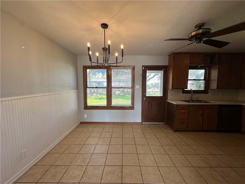 117 Holly Dr - Photo 7 of 33