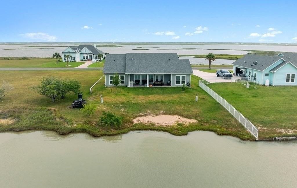 13 Southpointe Cir - Photo 3 of 30