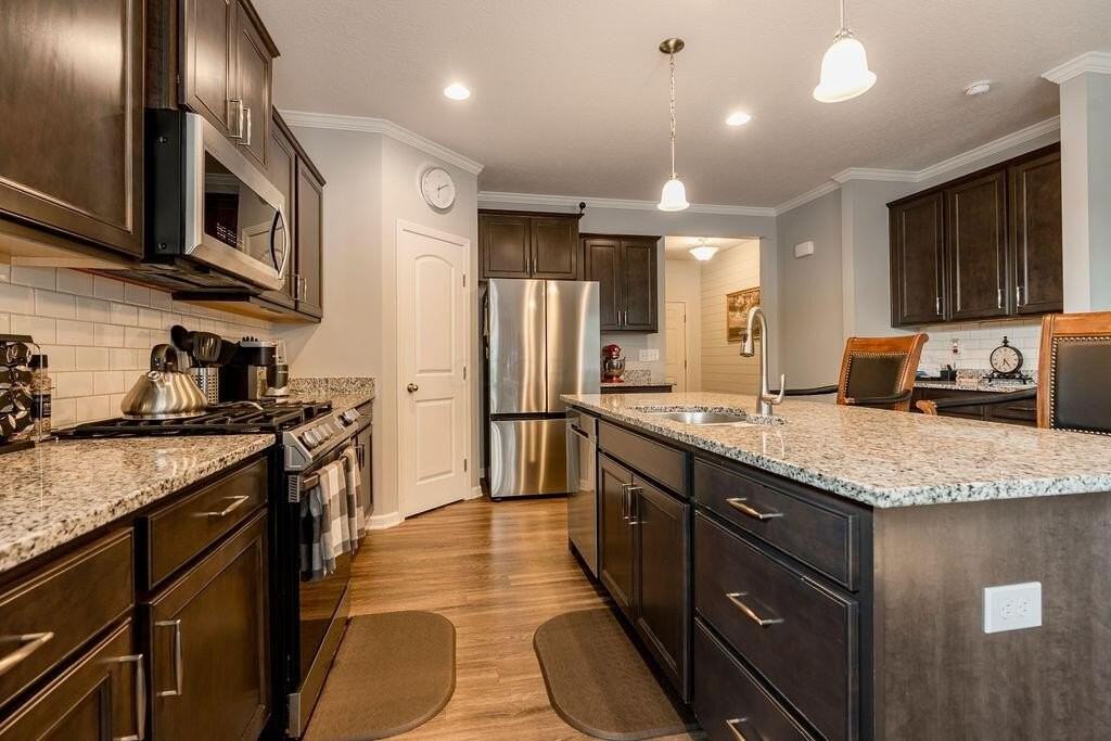 123 Schellinger St - Photo 5 of 31