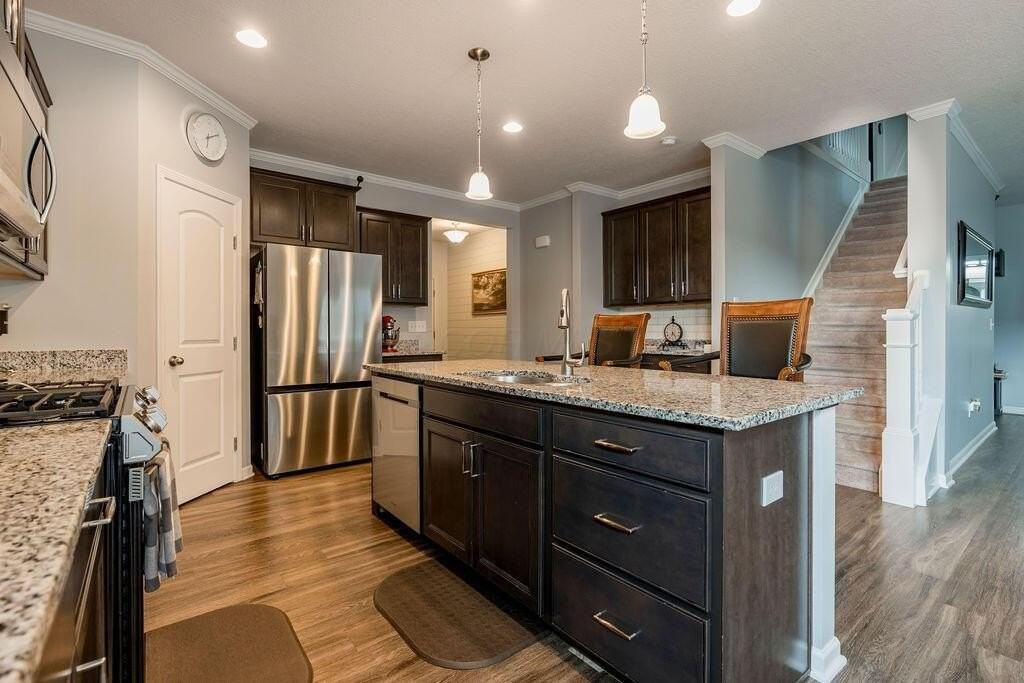 123 Schellinger St - Photo 6 of 31