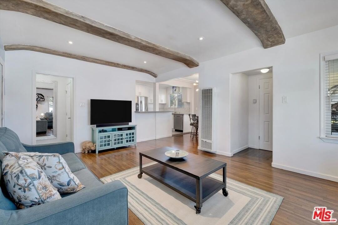 601 E 97th St - Photo 5 of 18