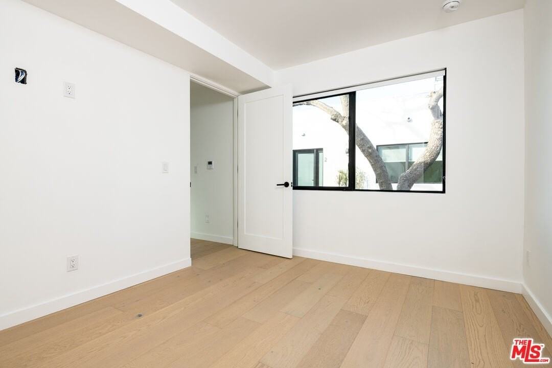 1325 Cabrillo Ave Apt 2 #2 - Photo 6 of 14