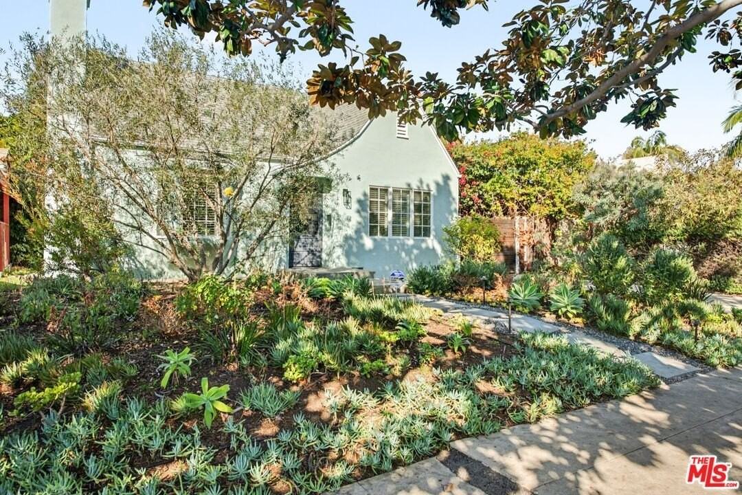 10543 Almayo Ave - Photo 4 of 50