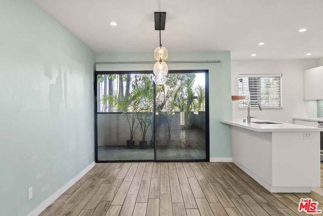 1802 20th St Apt B #B - Photo 4 of 30