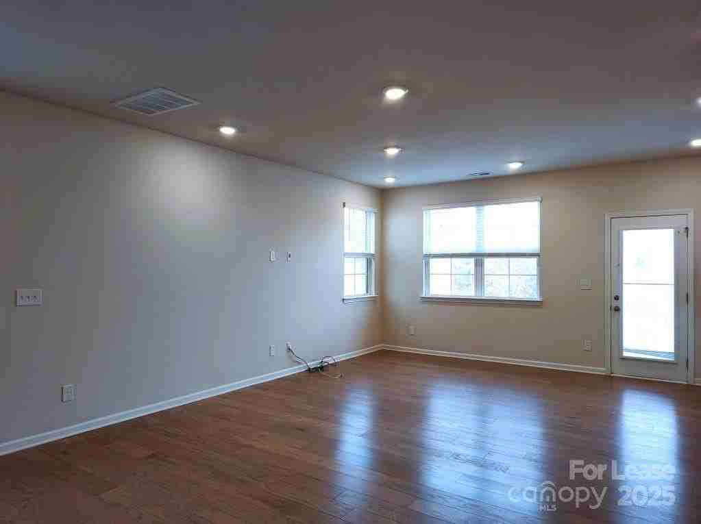 3327 Glenn Hope Way - Photo 7 of 23