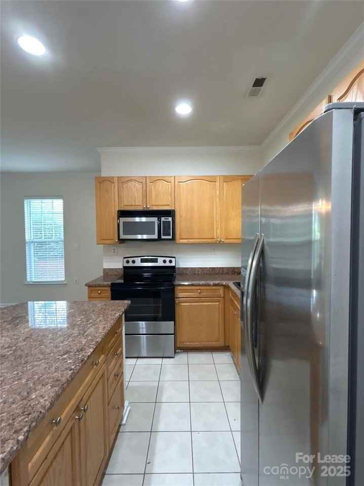 15415 Saint Christopher Ct - Photo 5 of 20