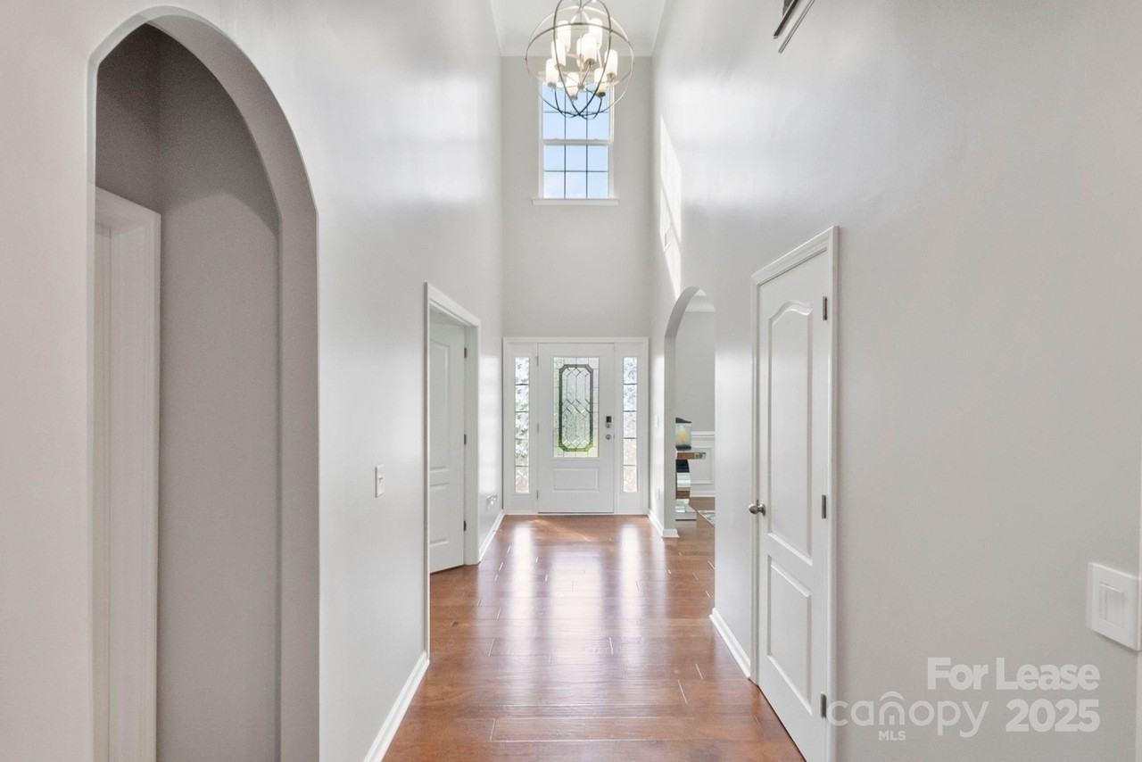 188 Sweet Briar Dr - Photo 4 of 44