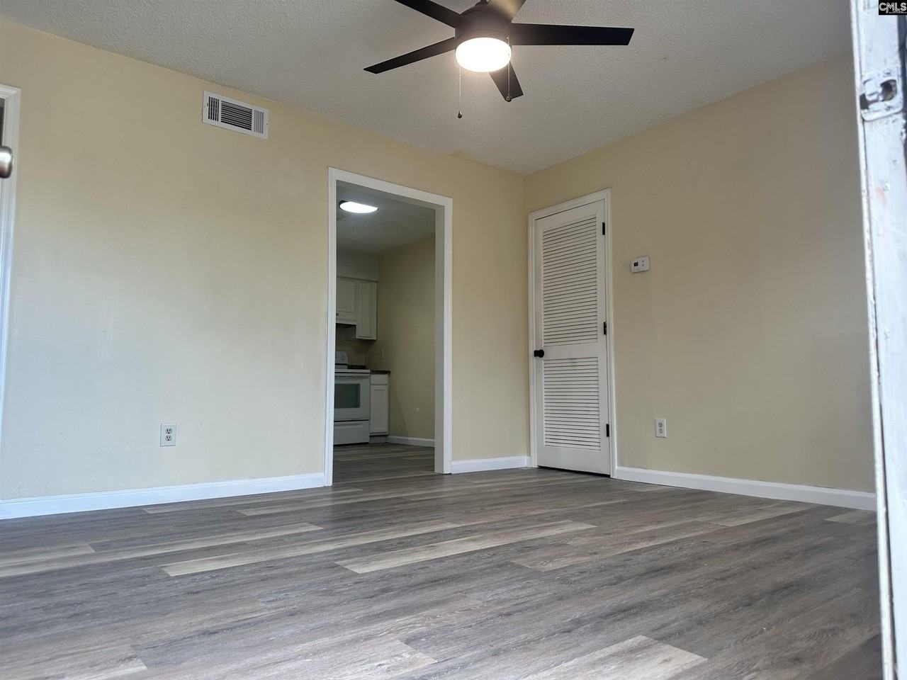 1701 - 1707 Stahl Street 1709 - Photo 2 of 10