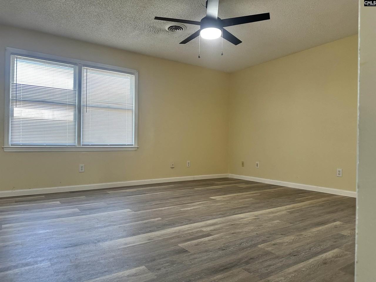 1709 - 1715 Stahl Street 1711 - Photo 2 of 11