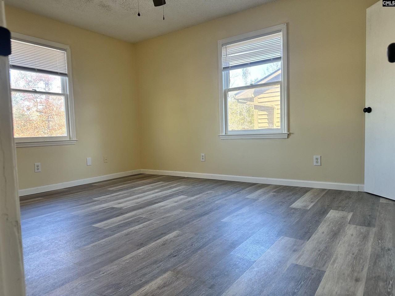 1709 - 1715 Stahl Street 1711 - Photo 4 of 11