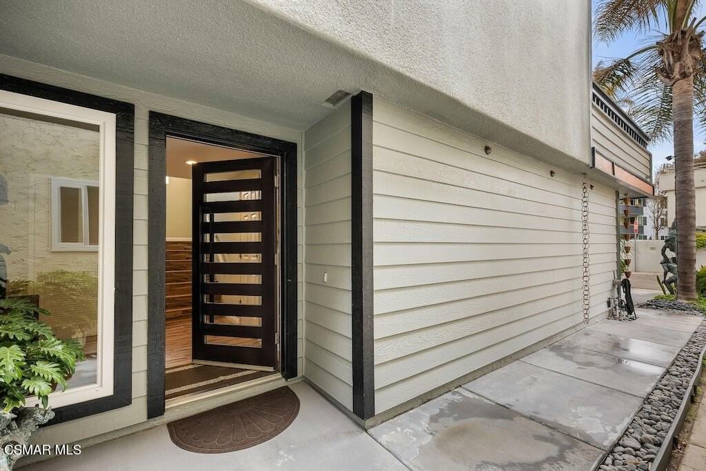 3237 Playa Ct - Photo 2 of 43