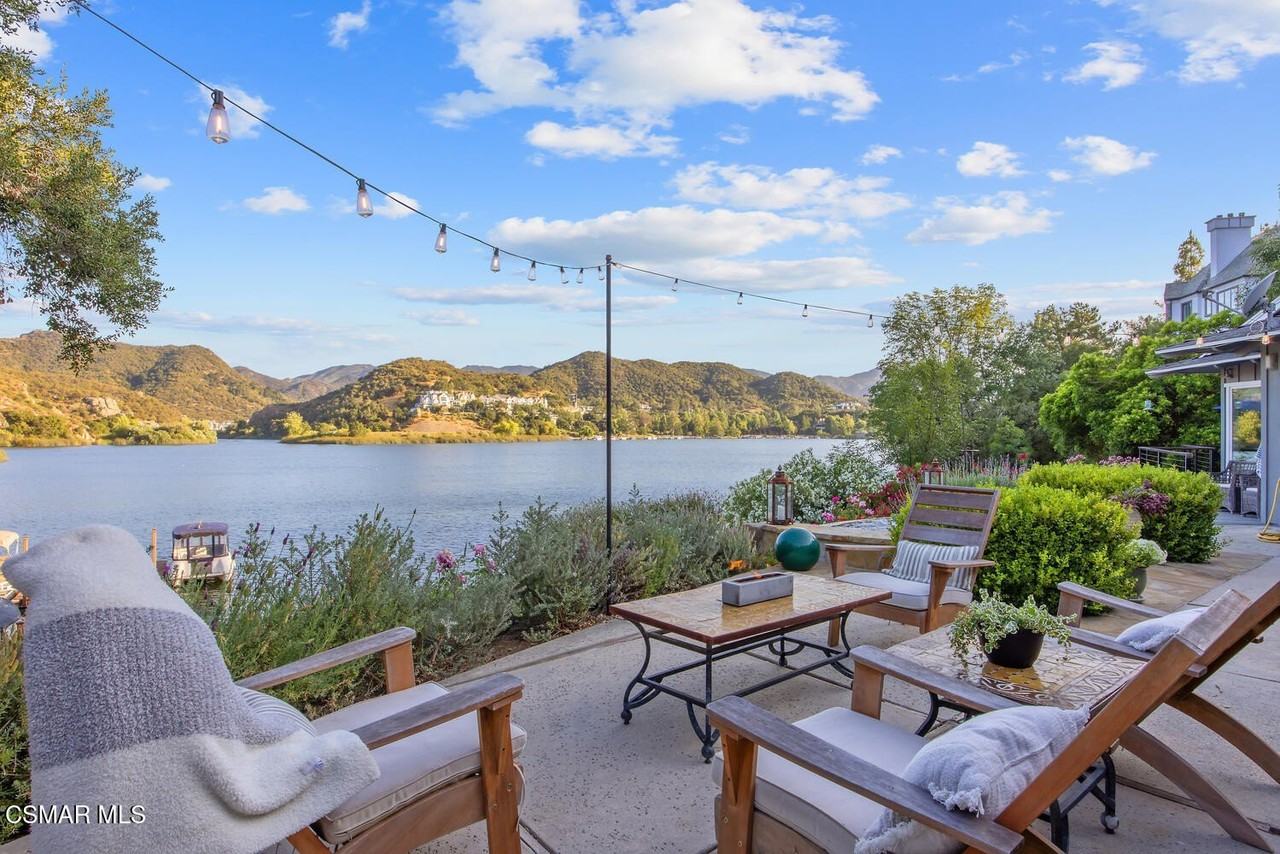 498 Lake Sherwood Dr - Photo 5 of 50