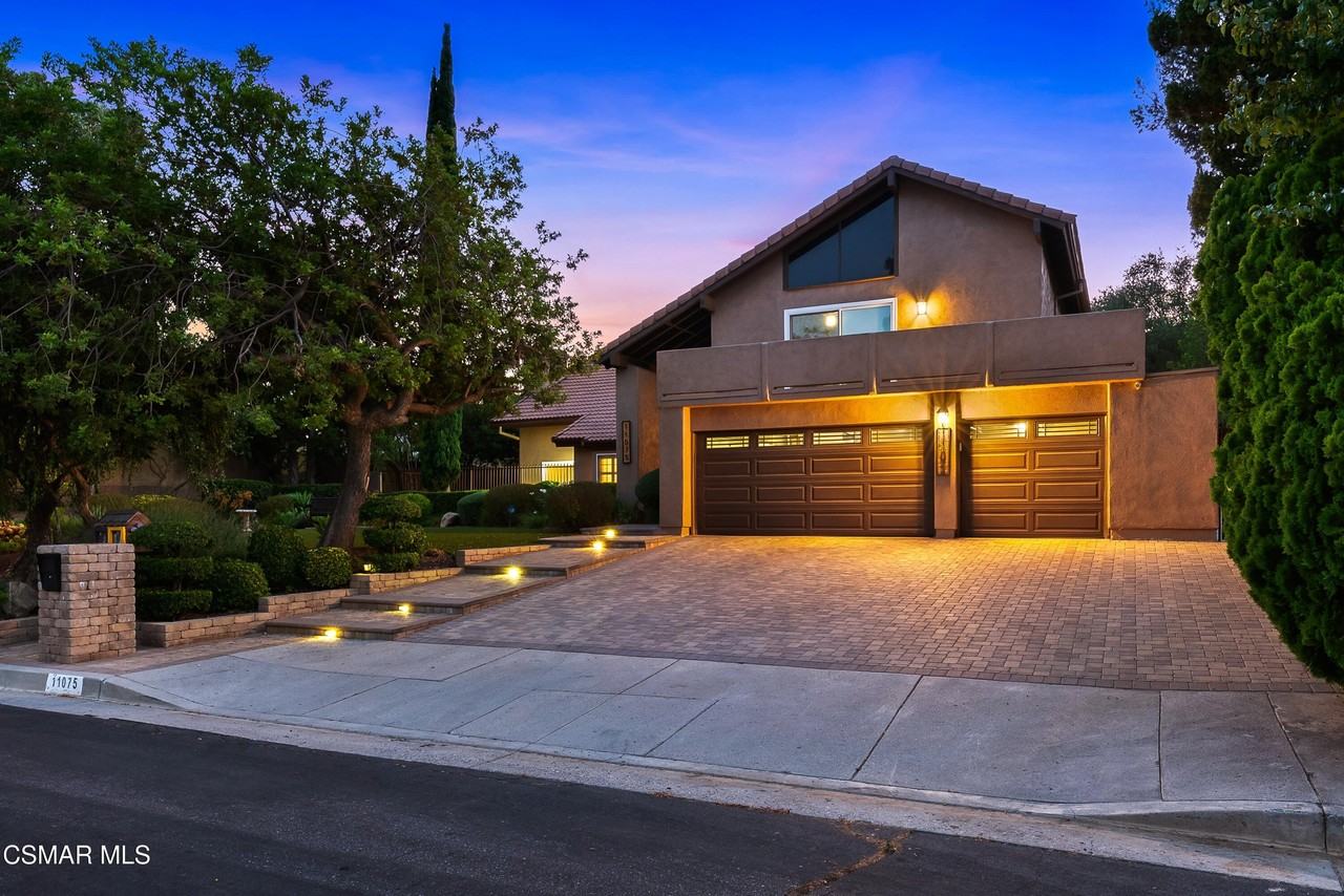 11075 Oso Ave - Photo 2 of 40