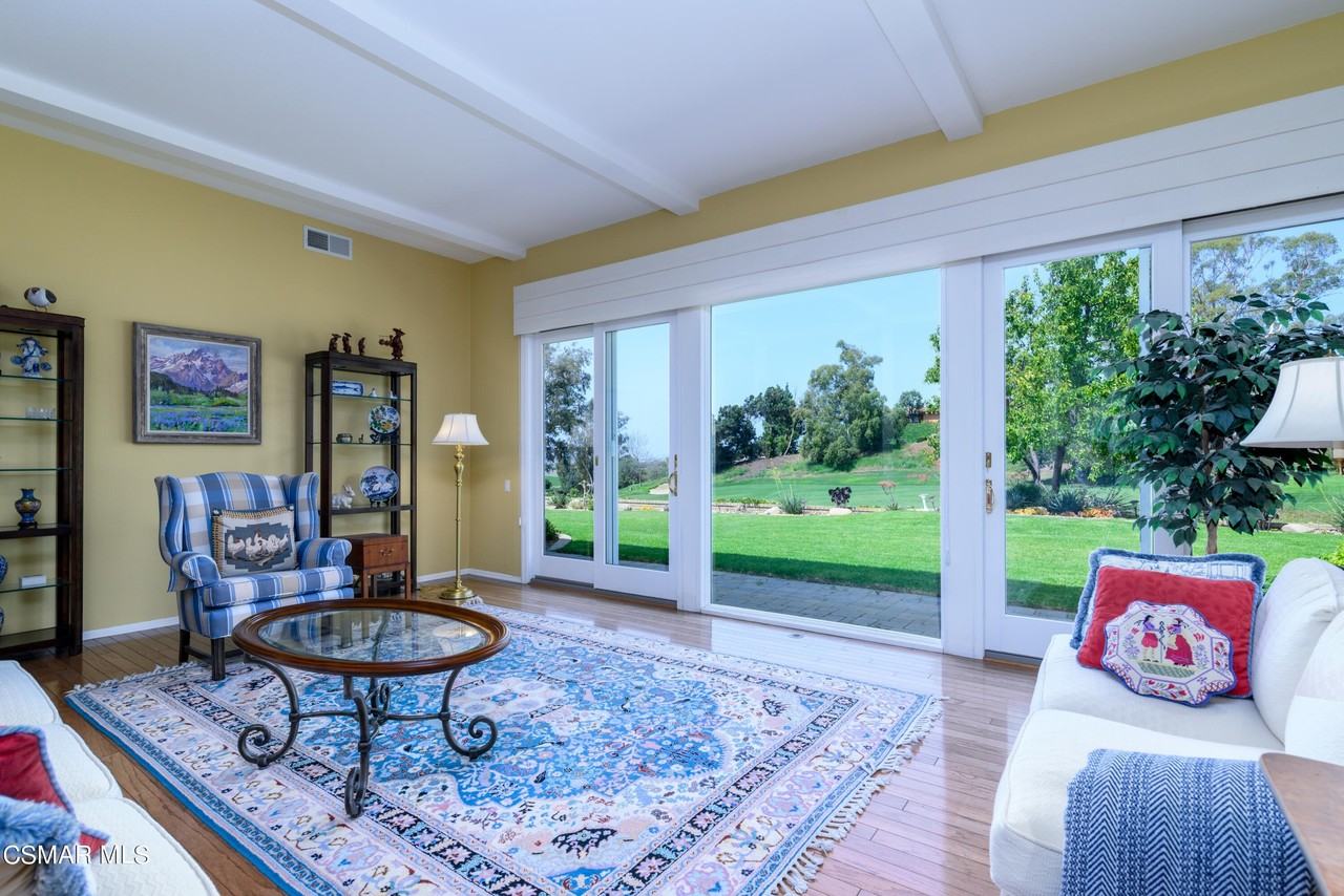 4161 Clubhouse Dr - Photo 3 of 42