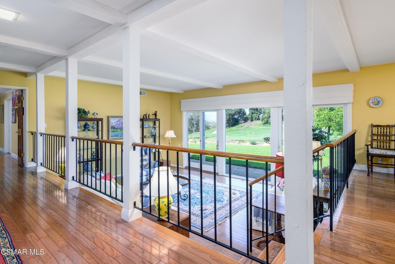 4161 Clubhouse Dr - Photo 6 of 42