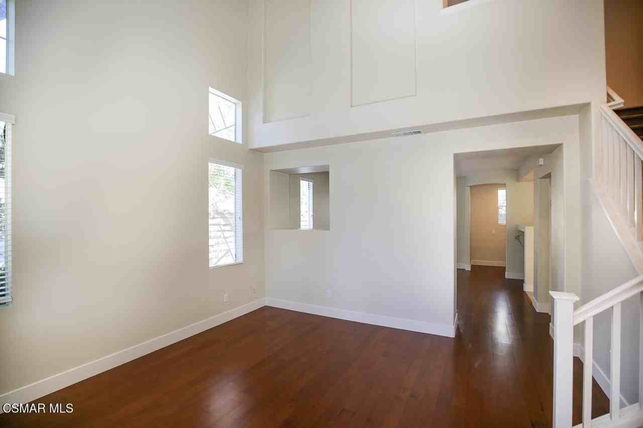 1129 Azalea Way - Photo 5 of 50