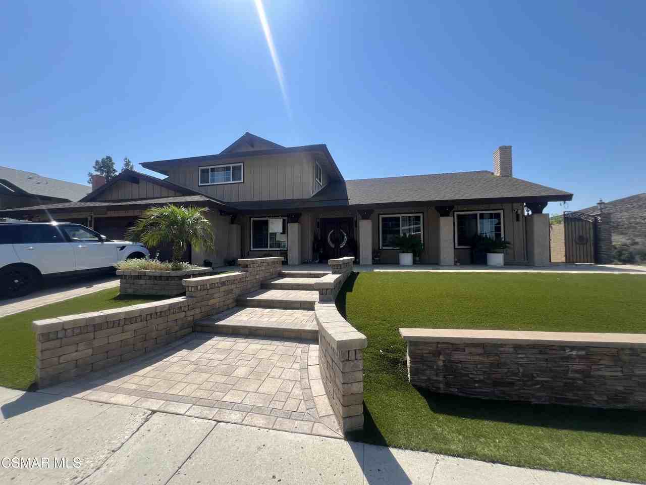 334 W Avenida De Las Flores - Photo 2 of 50