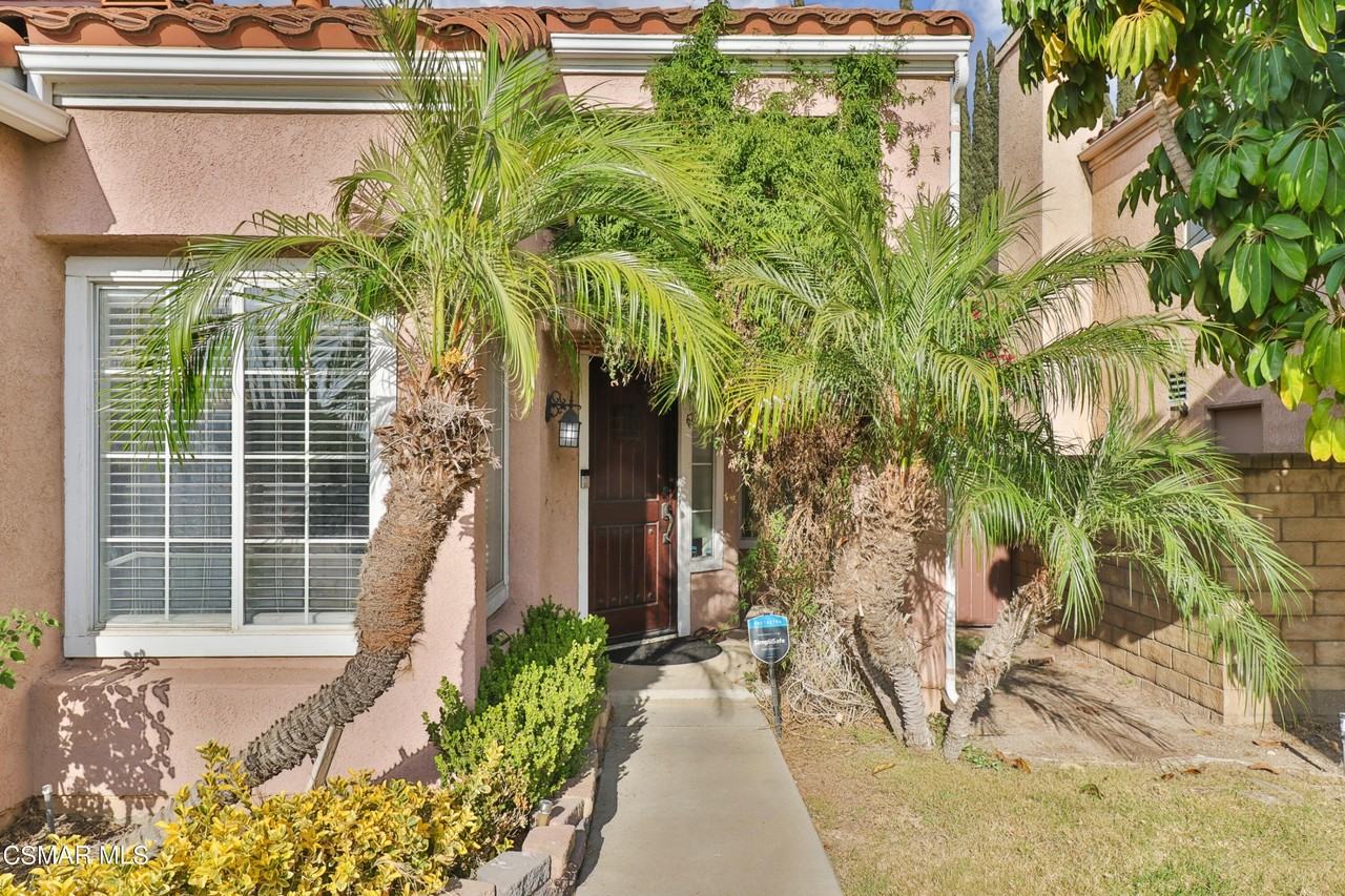 2598 Winthrop Ct - Photo 4 of 33